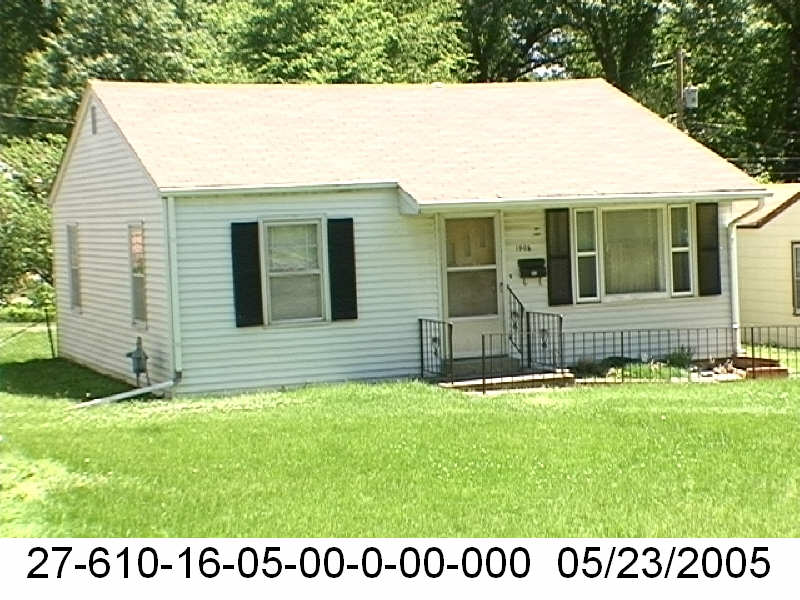 1905 S Northern Blvd  