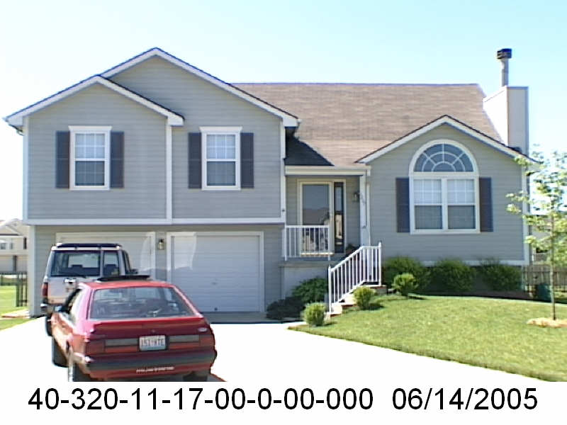 1207 SW DEAN DR  